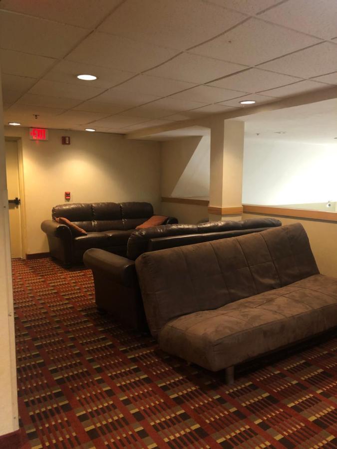 Airport Pittsburgh Airport Hotel