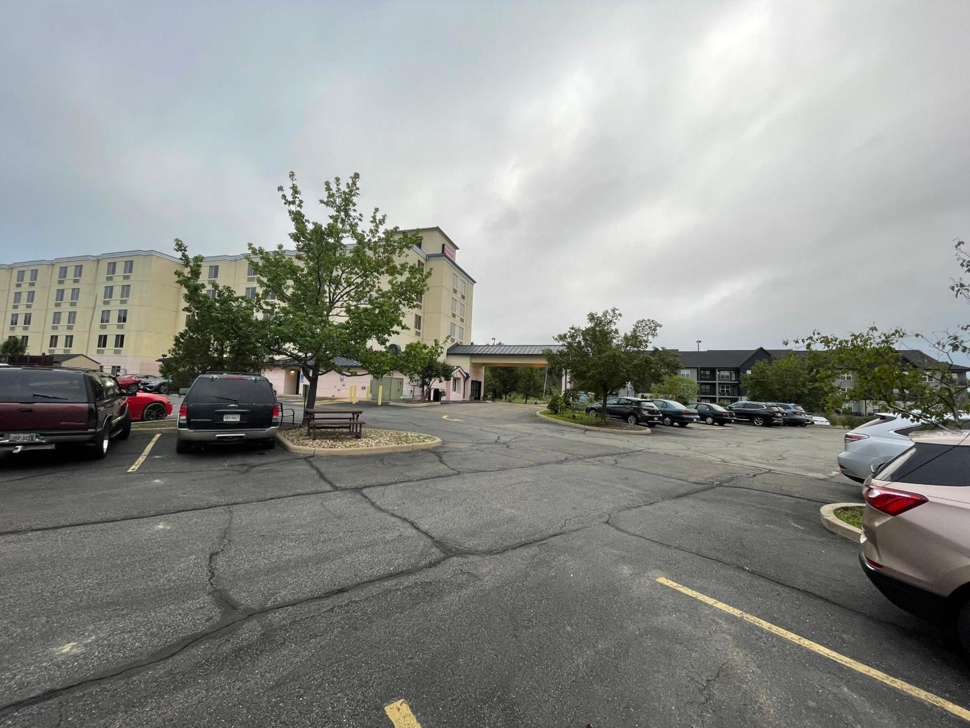 Airport Pittsburgh Airport Coraopolis
