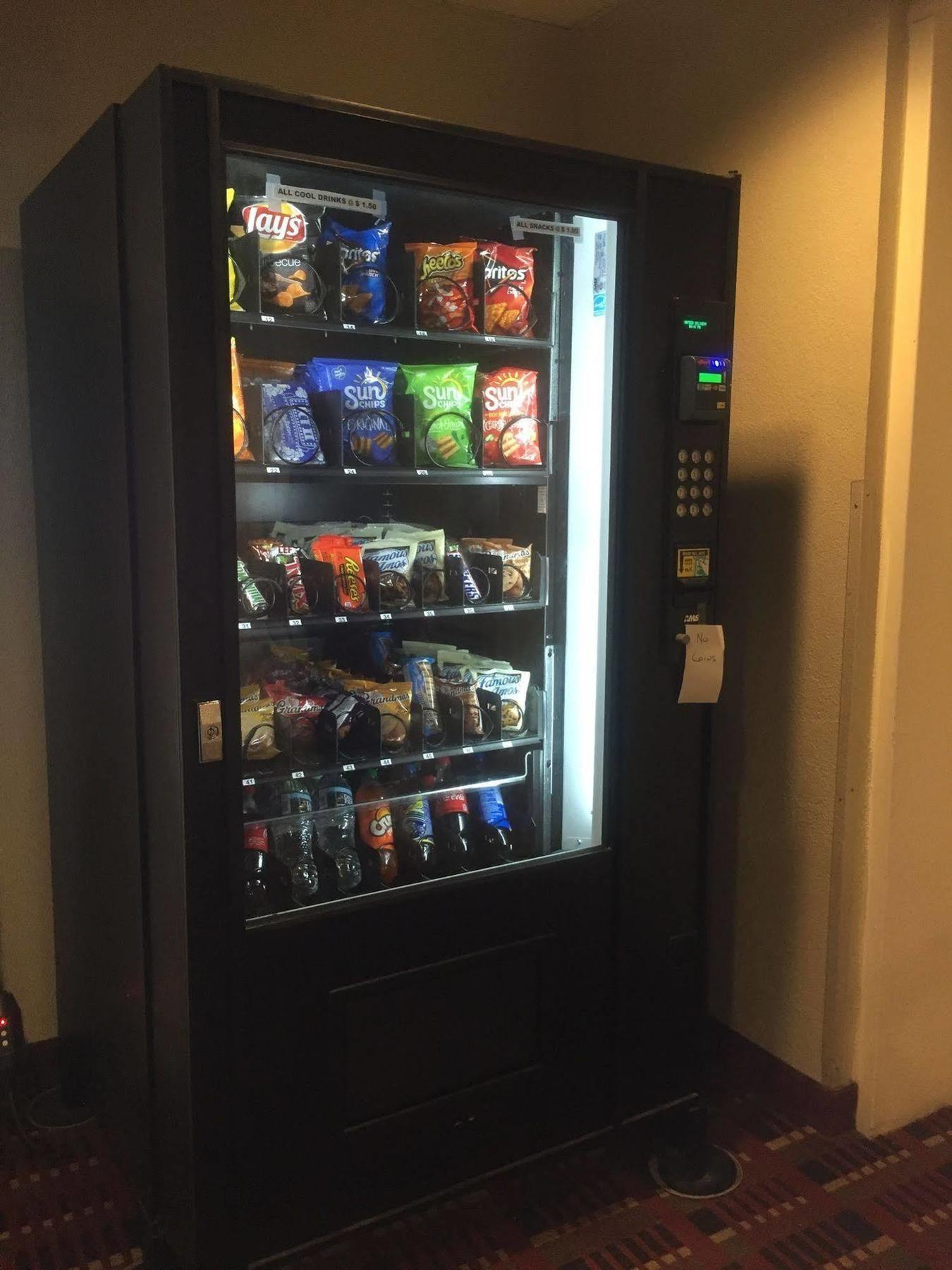 Airport Pittsburgh Airport Hotel 2*